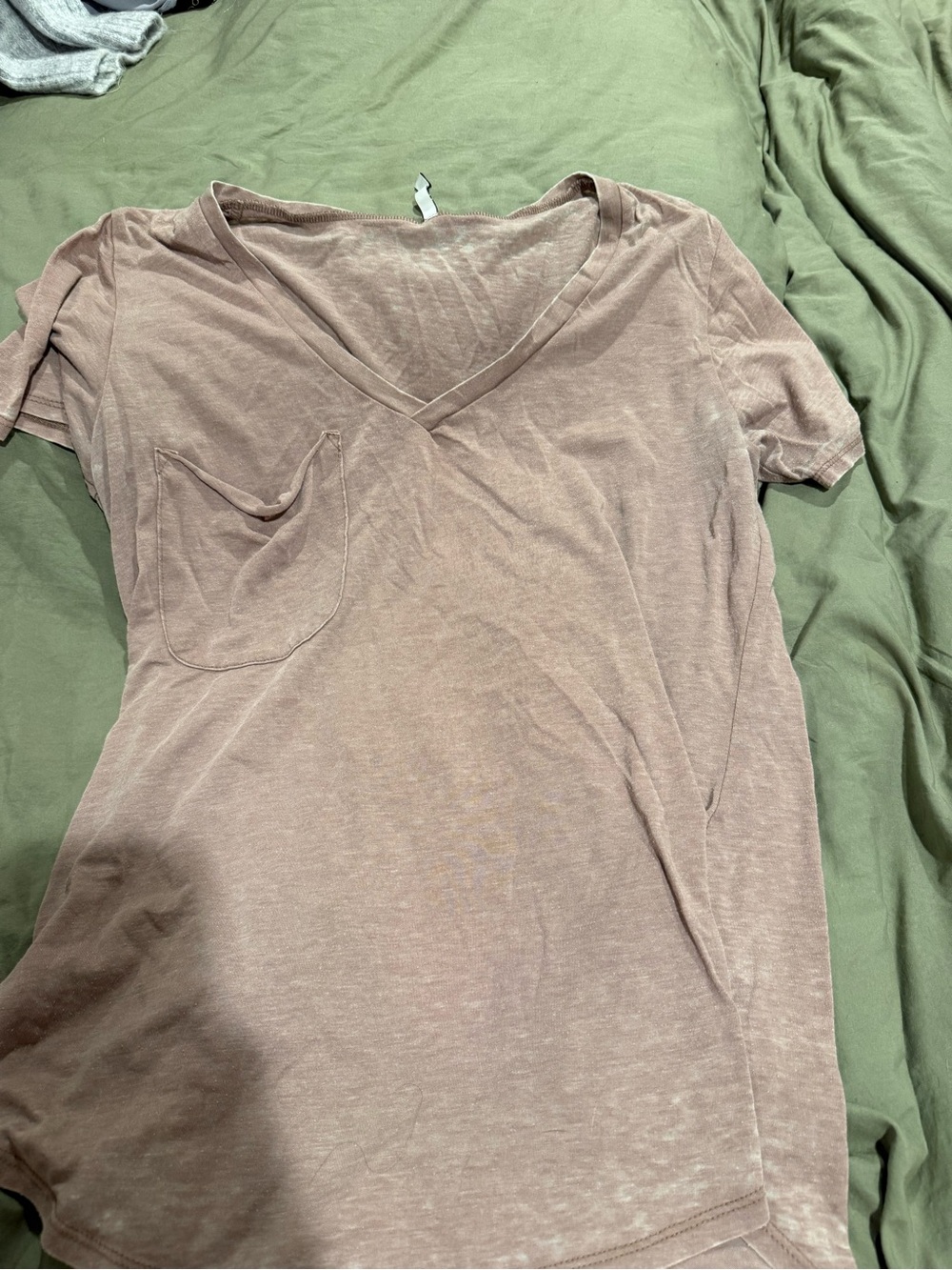 Z Supply V-Neck Pocket Tee - Mauve Taupe